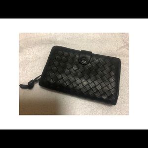 BOTTEGA VENETA meduim size wallet